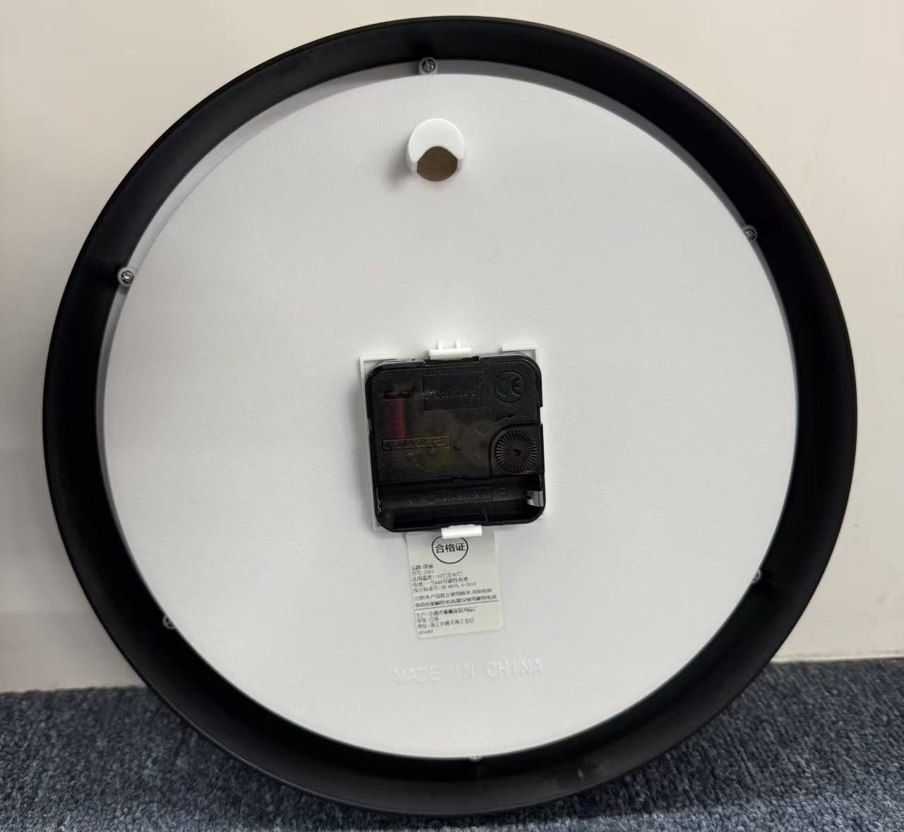 10’’ WALL CLOCK ROUND - NO Tick Tock - Black